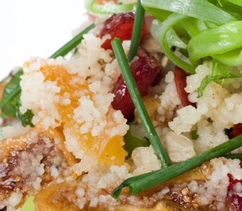 סלט קוסקוס מלא <br> ופירות יבשים