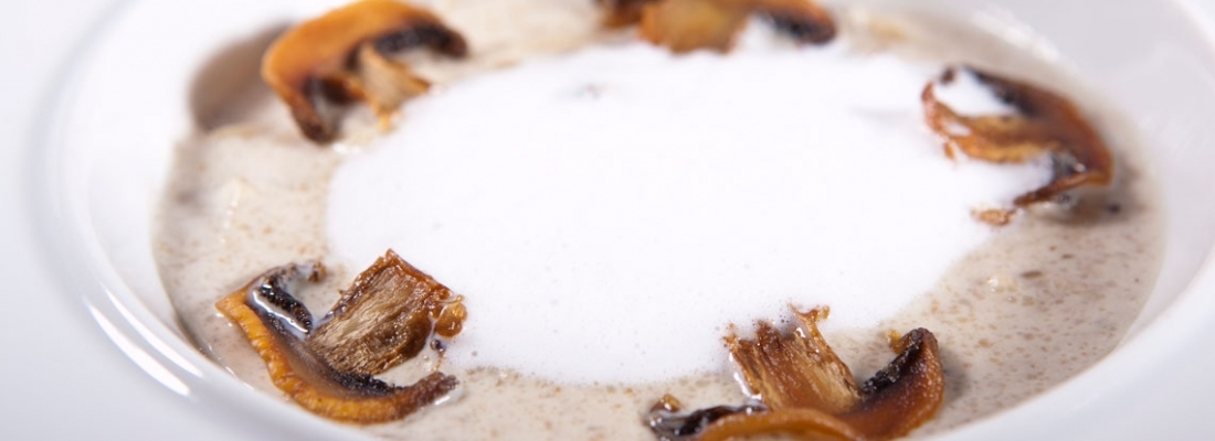 מרק קוסקוס מלא ופטריות פורטובלו